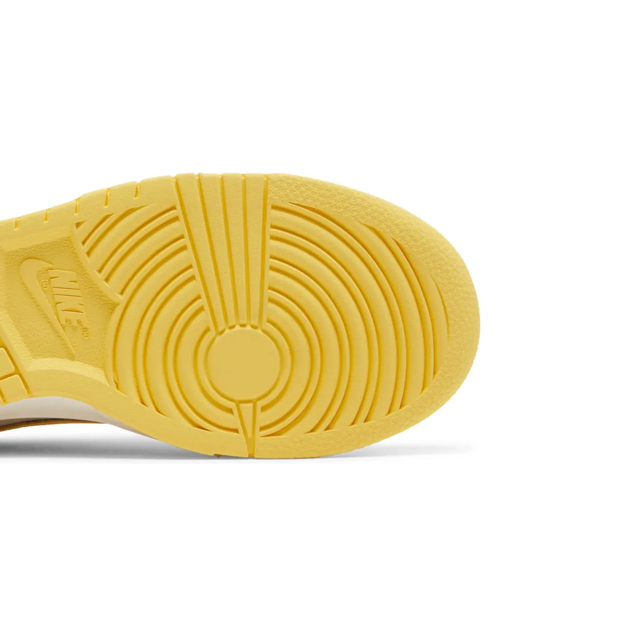 Dunk Low 'Citron Pulse' W (2023) - Image 8