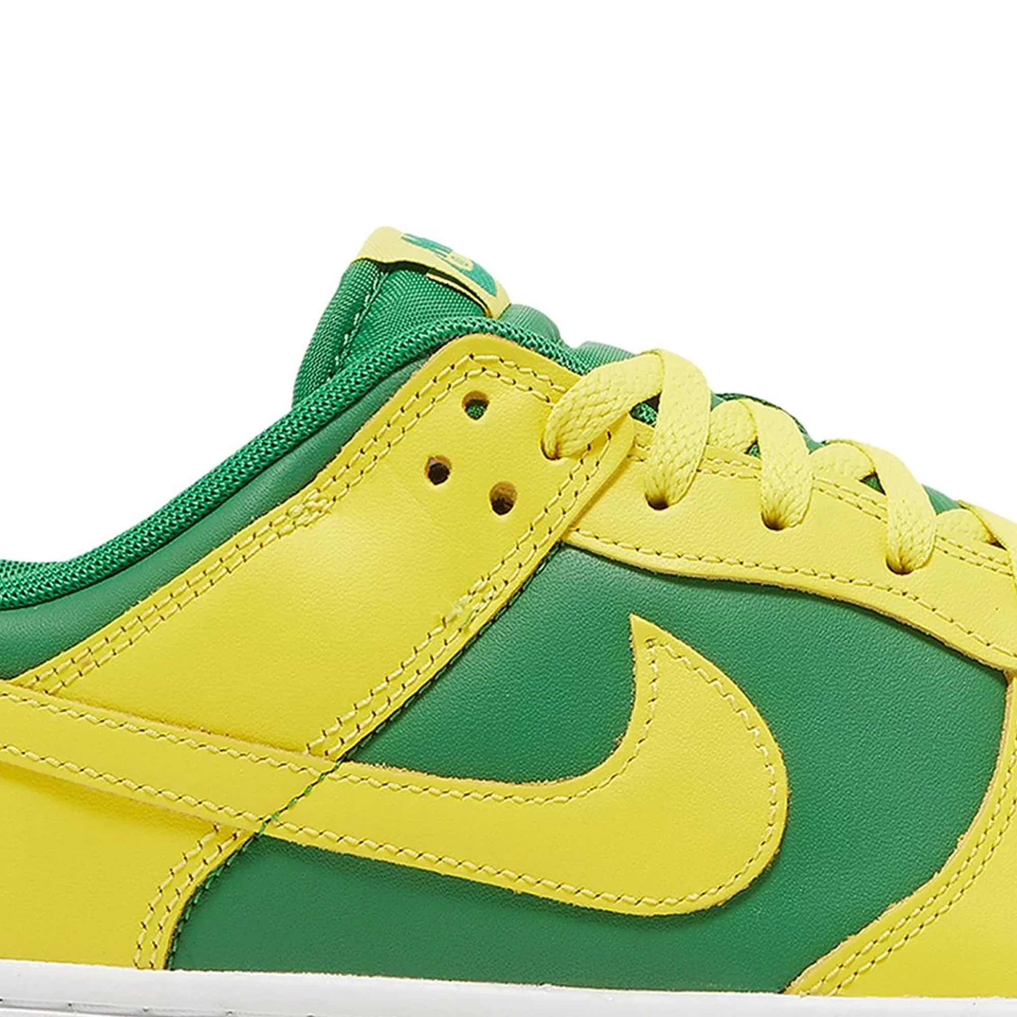 Dunk Low Retro 'Reverse Brazil' (2023) - Image 6