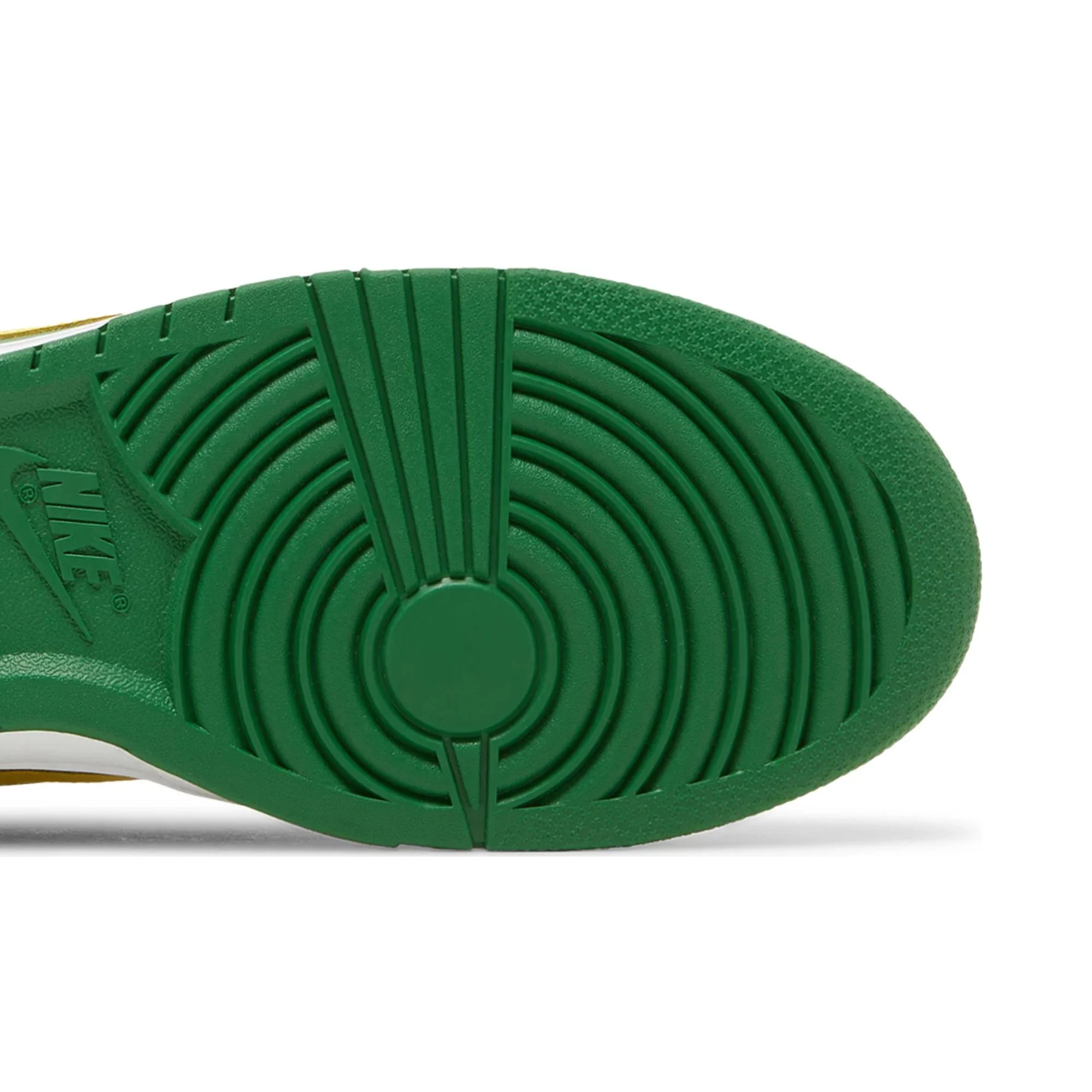 Dunk Low Retro 'Reverse Brazil' (2023) - Image 7
