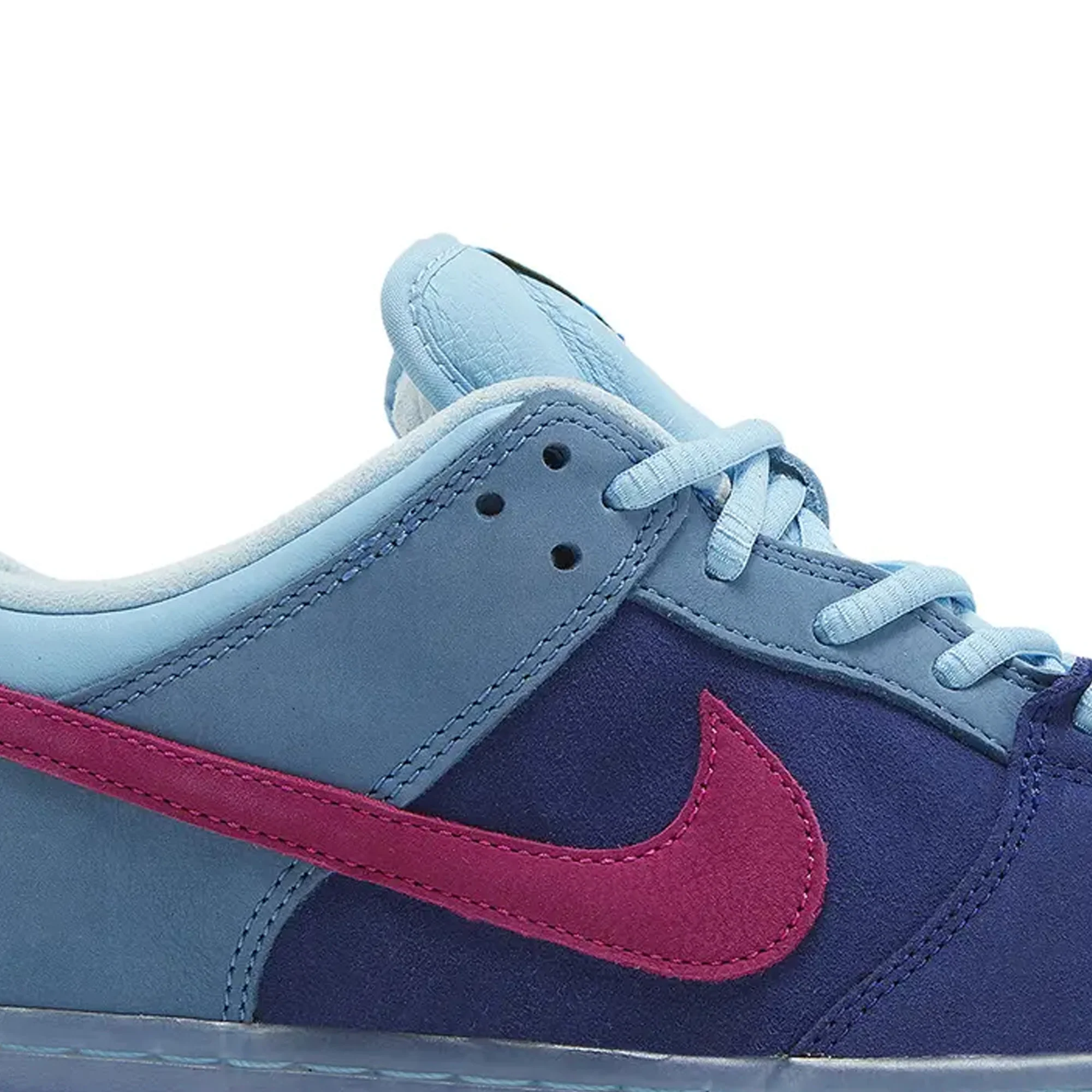 SB Dunk Low 'Run The Jewels' (2023) - Image 6
