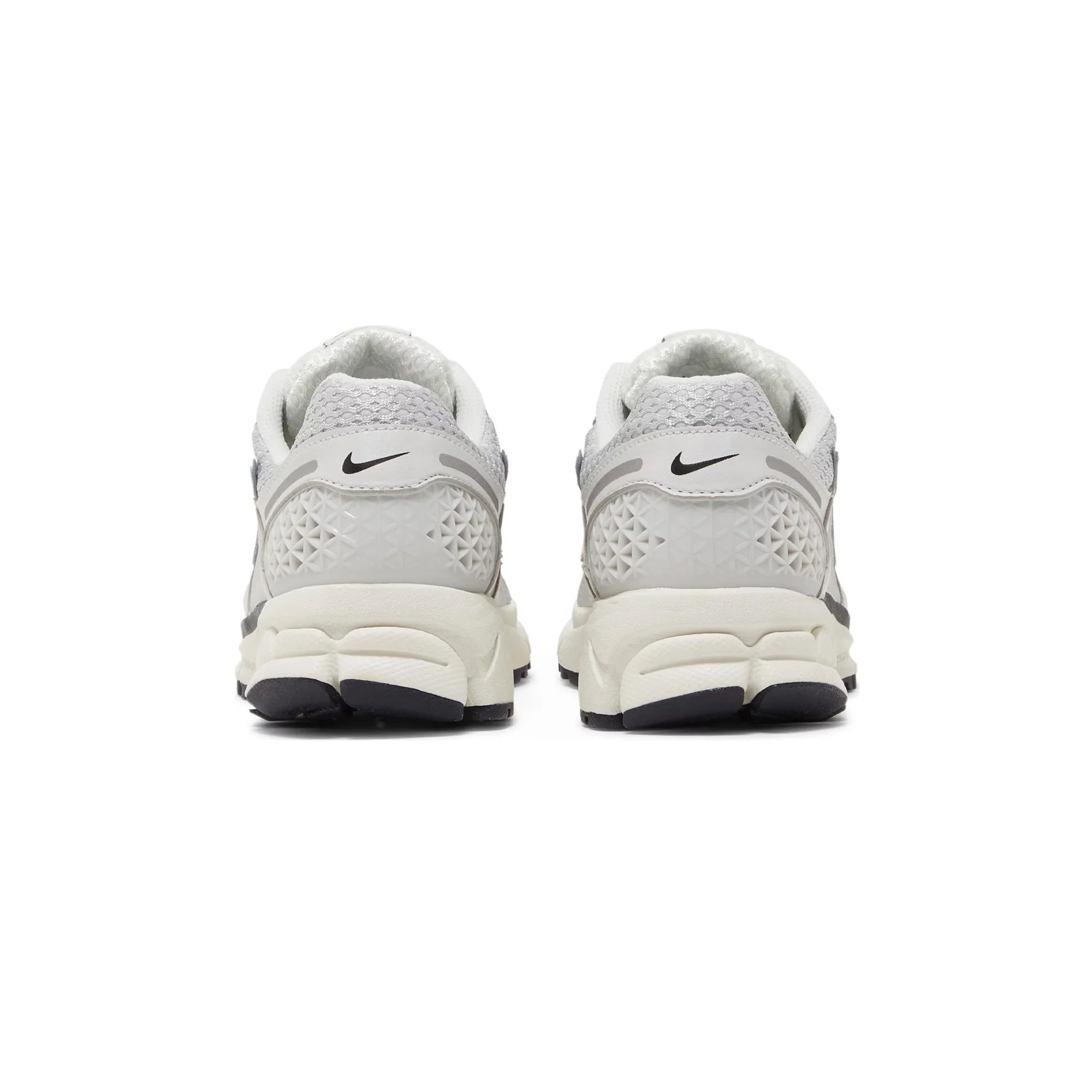 Zoom Vomero 5 'Photon Dust Metallic Silver' W (2023) - Image 4